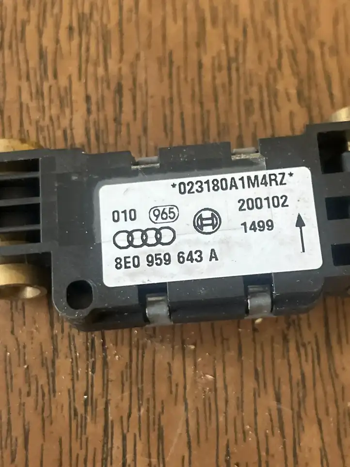 Audi A4 S4 B6 8E 8H (2000 - 2006) 8E0959643A Датчик удара SRS — фото 3