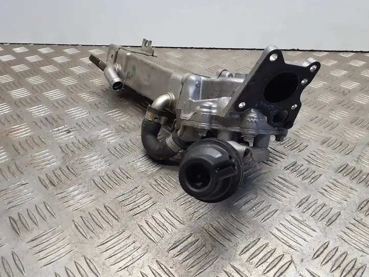 Infiniti Q70 Y51 (2013 - 2019) A6511400675 Охладитель клапана EGR — фото 4
