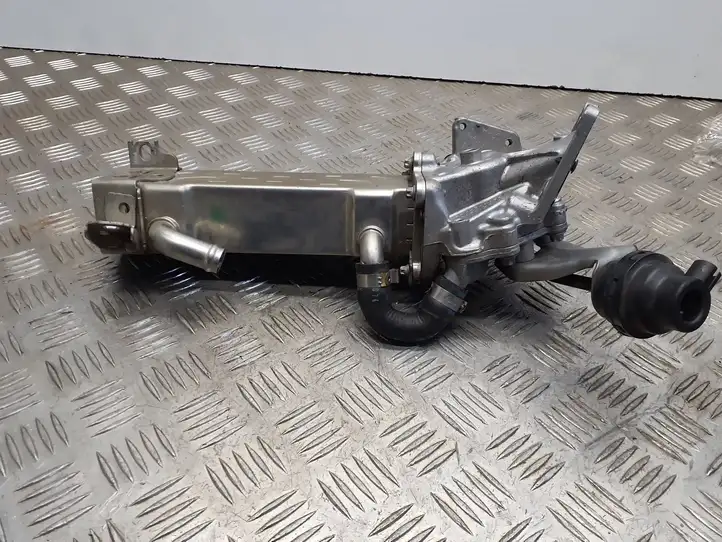 Infiniti Q70 Y51 (2013 - 2019) A6511400675 Охладитель клапана EGR — фото 5