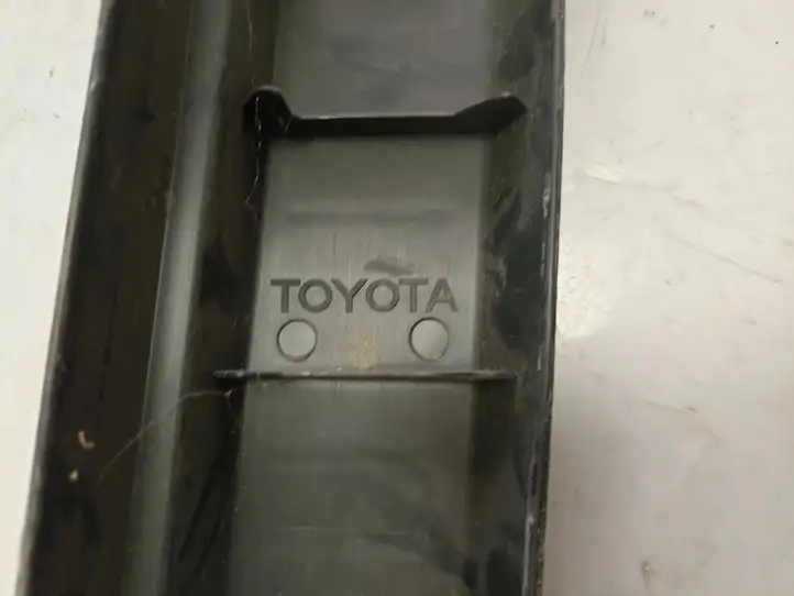 Toyota Corolla Verso AR10 (2004 - 2009) 647160F010 Отделка порога багажника — фото 6