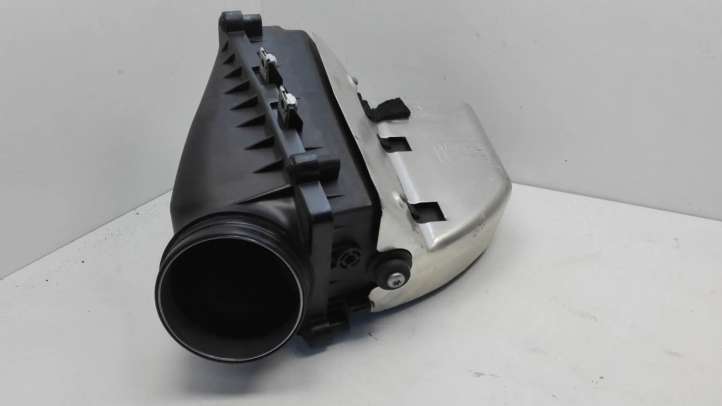 8T0133105 Audi RS4 Oro filtro dėžė