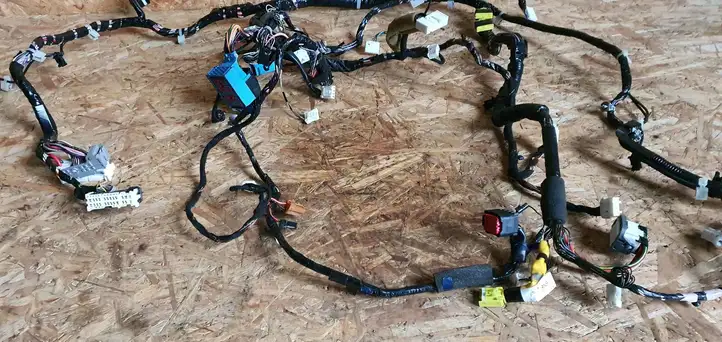 Mazda 3. (2003 - 2006)  BP6S67030E Проводка панели