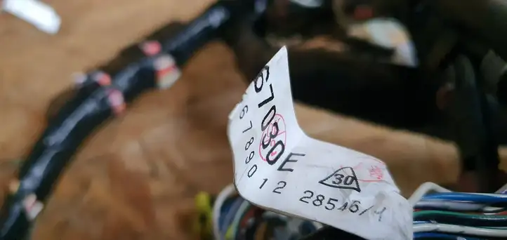 Mazda 3. (2003 - 2006)  BP6S67030E Проводка панели