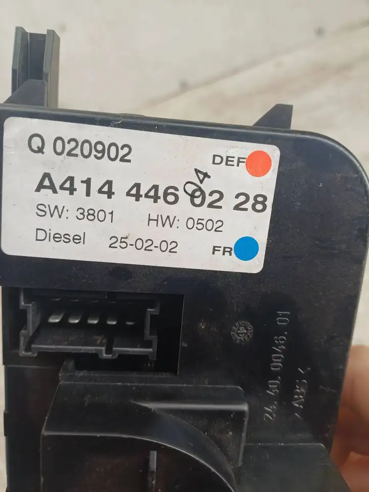 Mercedes-Benz Vaneo W414 (2001 - 2005)  A4144460228 Блок управления кондиционера воздуха / климата/ печки (в салоне)