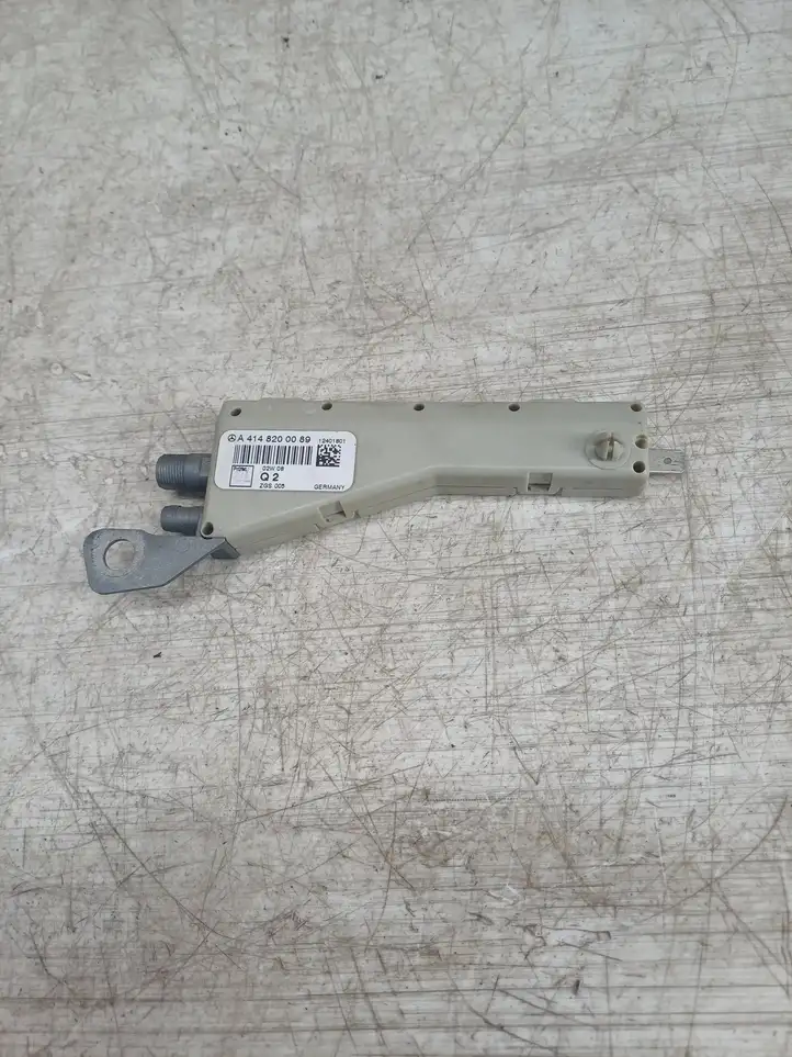 Mercedes-Benz Vaneo W414 (2001 - 2005) A4148200089 Усилитель антенны — фото 1