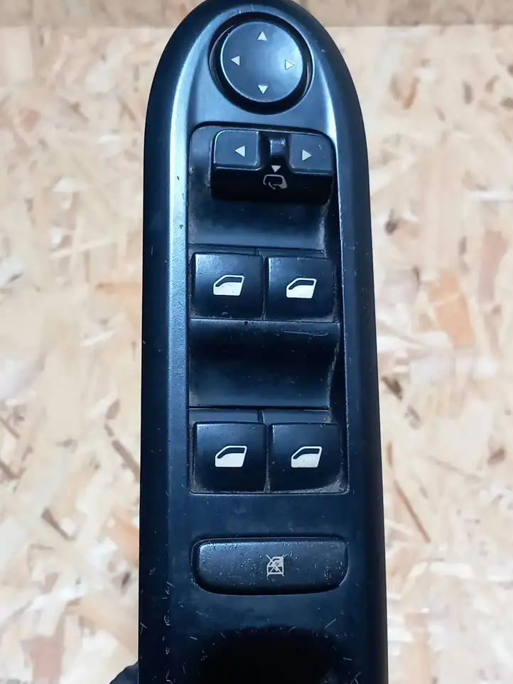 Peugeot 407 (2004 - 2011) 53269700 Кнопка стеклоподъемников — фото 3
