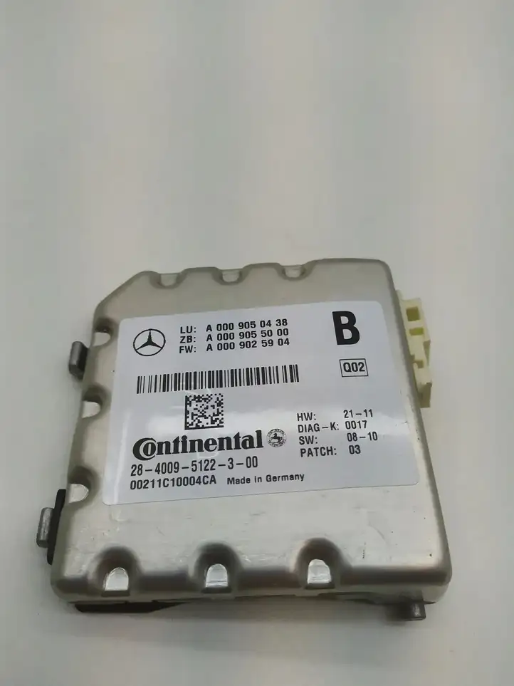 Mercedes-Benz C W204 (2007 - 2014) A0009050438 Камера в лобовом стекле — фото 2