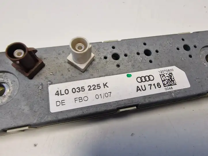 Audi Q7 4L (2005 - 2009) 4L0035225K Усилитель антенны — фото 3