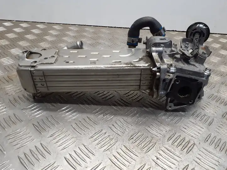Infiniti Q70 Y51 (2013 - 2019) A6511420467 Охладитель клапана EGR — фото 2