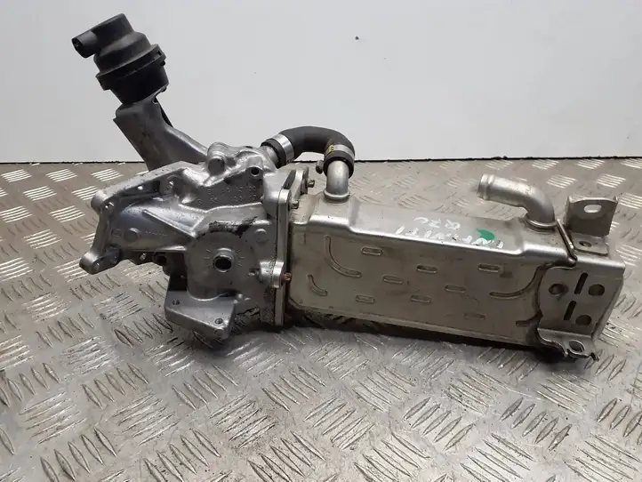 Infiniti Q70 Y51 (2013 - 2019) A6511420467 Охладитель клапана EGR — фото 4