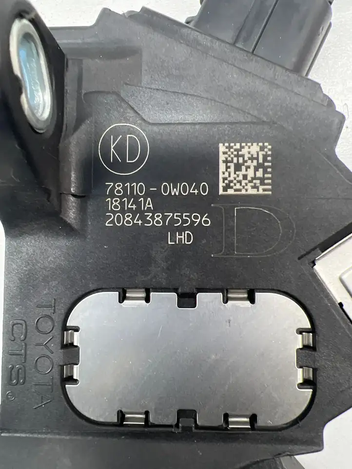Toyota RAV 4 (XA40) (2012 - 2018) 781100W040 Педаль акселератора — фото 4