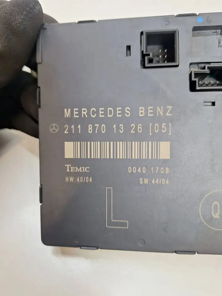 Mercedes-Benz E W211 (2002 - 2009) 2118701326 Блок управления дверью — фото 3
