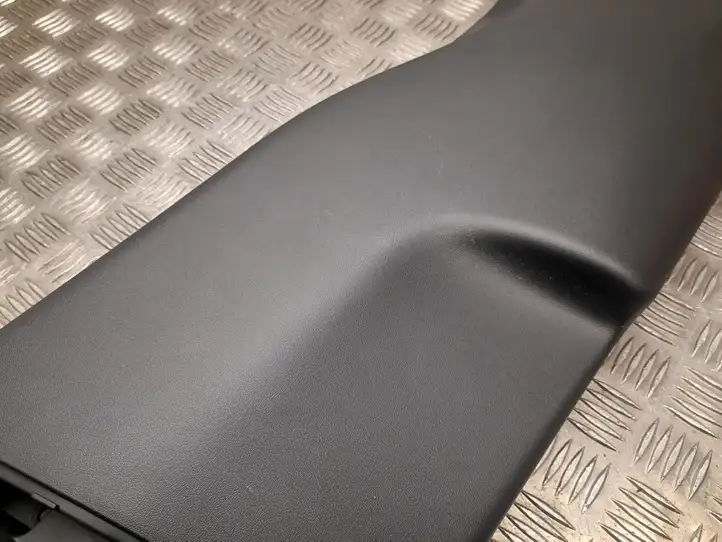 Tesla Model Y (2019 - 2024) 149462401E Нижняя обшивка стойки B — фото 2