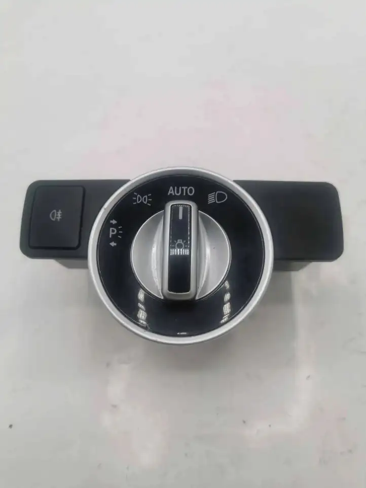 Mercedes-Benz E W212 (2009 - 2016) A2129050551 Включатель фонарей — фото 1