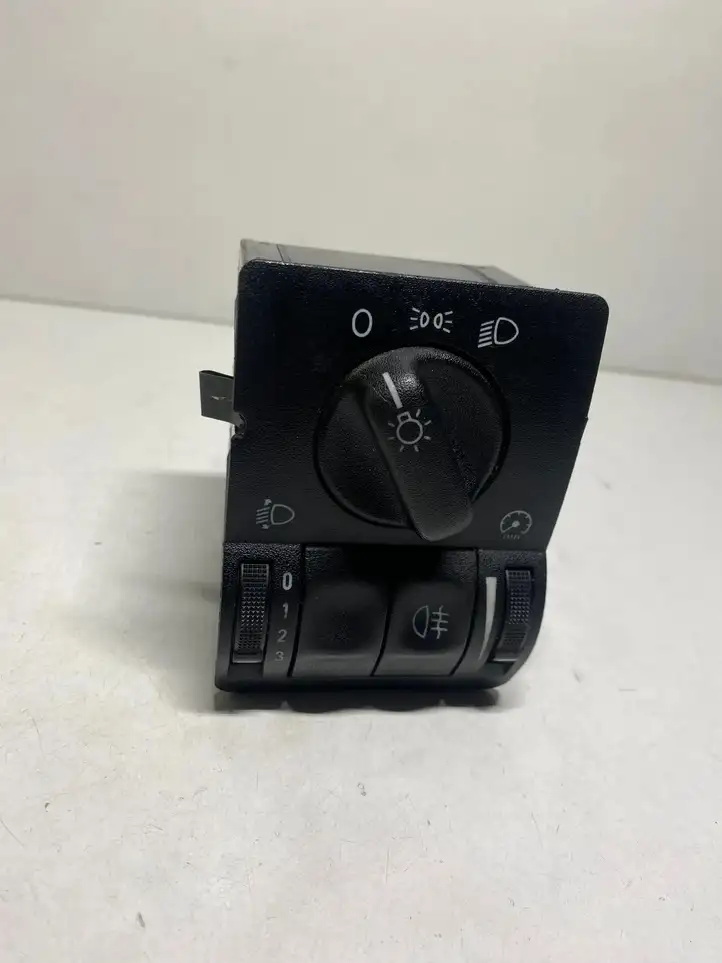 Opel Zafira B (2003 - 2006) 09133250 Включатель фонарей — фото 1