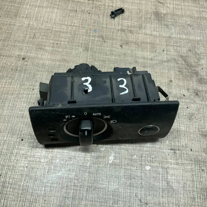 Mercedes-Benz ML W164 (2005 - 2011) A1645450304 Включатель фонарей — фото 1