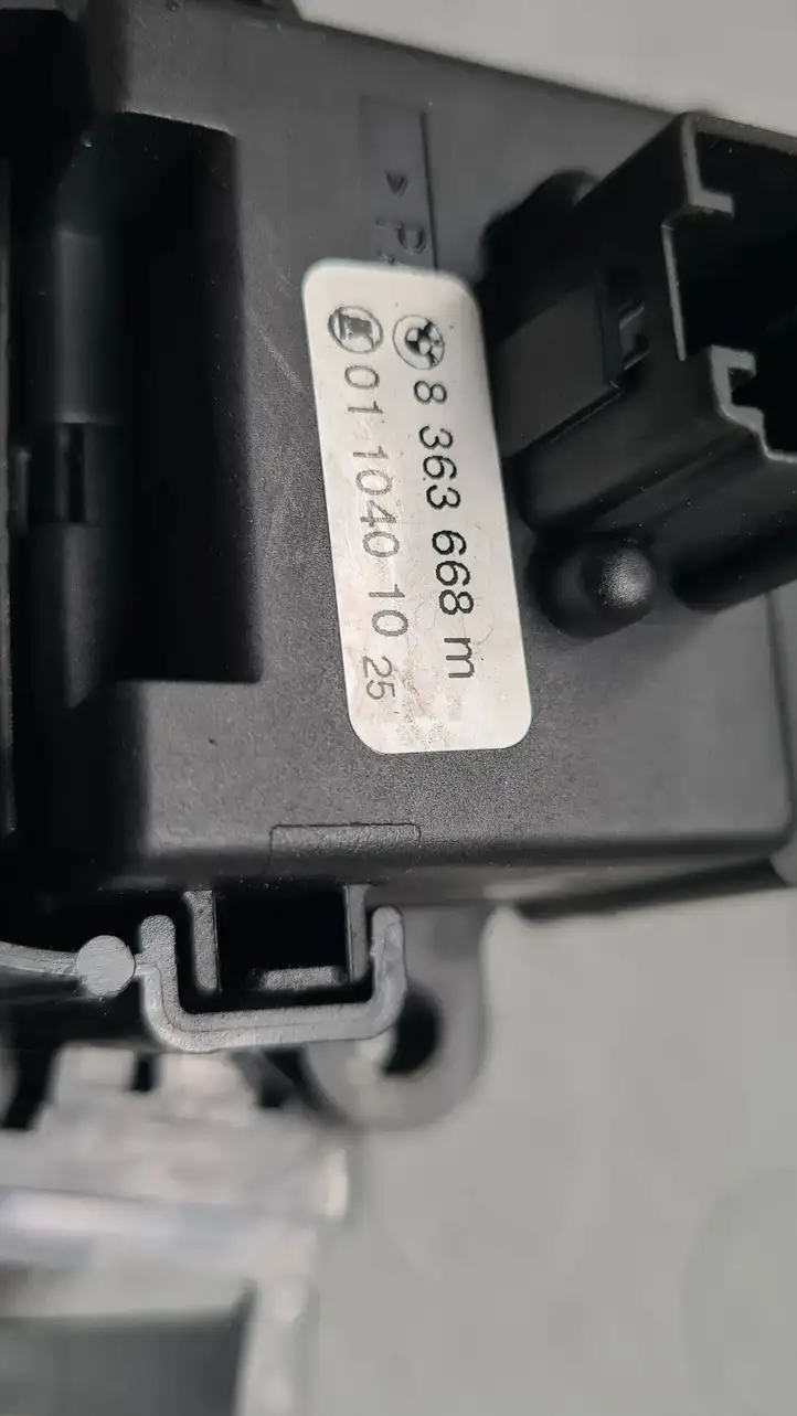 BMW 5 E39 (1996 - 2003)  8375398 Комплект ручек