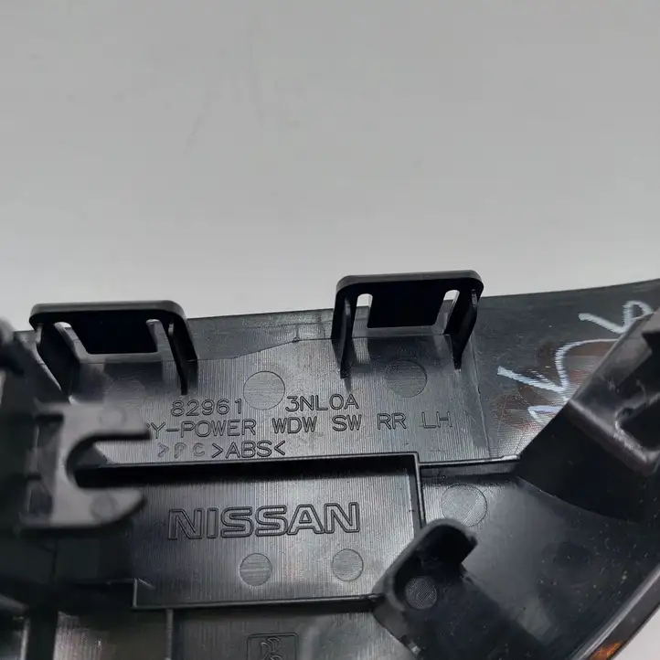 Nissan Leaf II (ZE1) (2017 - ) 829613NLOA Блок кнопок стеклоподъемников — фото 3