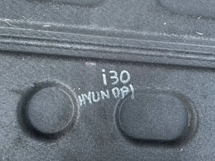 Hyundai i30 (2017 - ) Пол багажника — фото 3