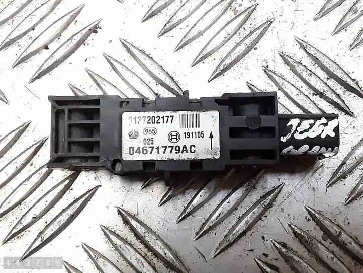 Jeep Grand Cherokee (WK) (2004 - 2010) 04671779AC Датчик удара SRS — фото 1