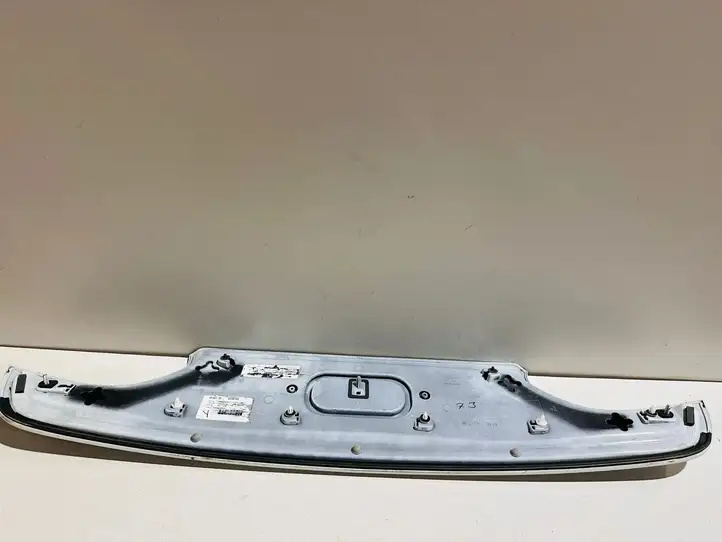 BMW 7 G11 G12 (2015 - 2022) 7379945 Комплект обшивки крышки багажника — фото 2