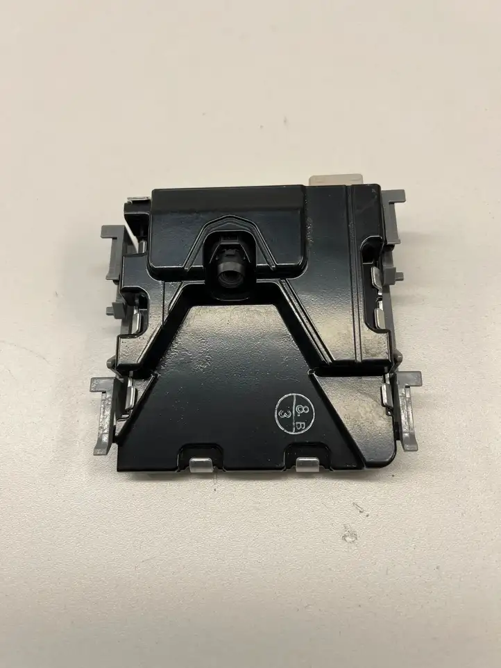 Toyota RAV 4 (XA40) (2012 - 2018) 10R048621 Камера в лобовом стекле — фото 1