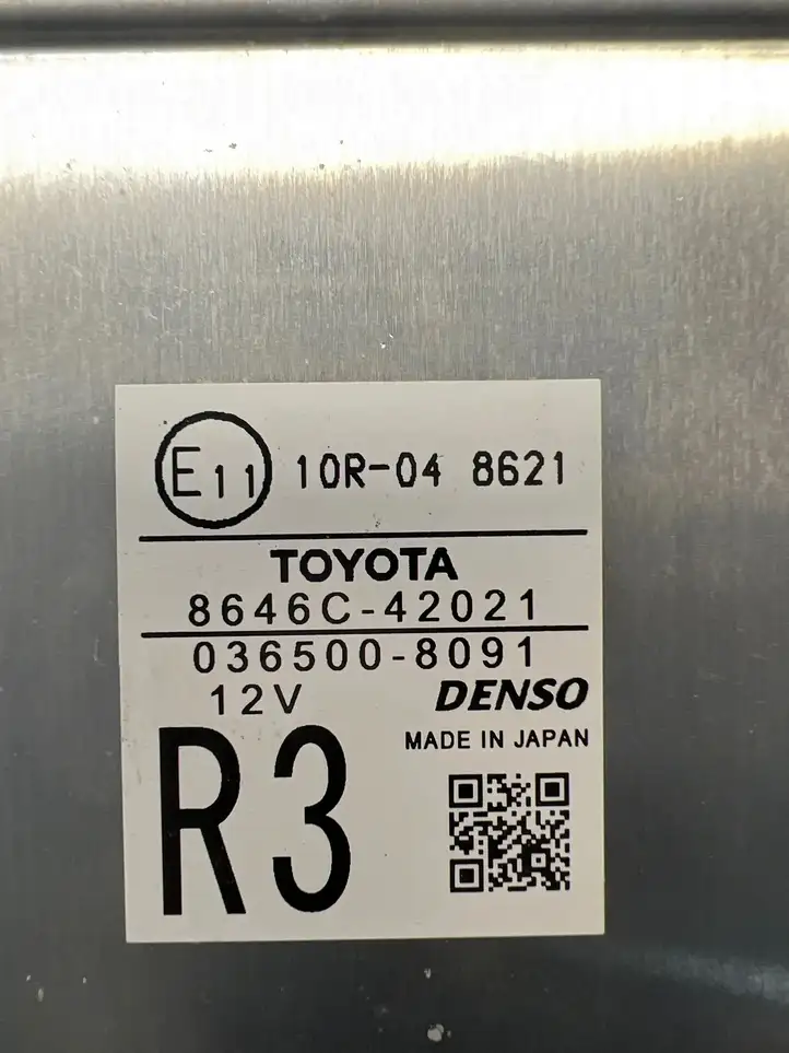 Toyota RAV 4 (XA40) (2012 - 2018) 10R048621 Камера в лобовом стекле — фото 4