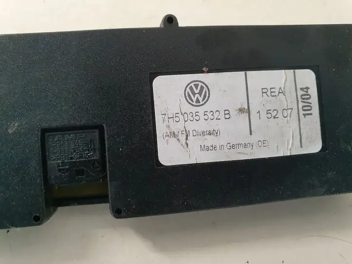 Volkswagen Multivan T5 (2003 - 2015) 7H5035532B Усилитель антенны — фото 3