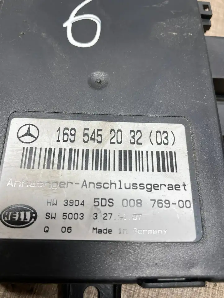 Mercedes-Benz C W203 (2000 - 2007) 1695452032 Блок управления пневмоподвеской — фото 3