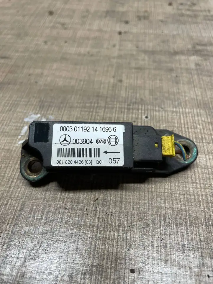 Mercedes-Benz C W203 (2000 - 2007) 0018204426 Датчик удара SRS — фото 1