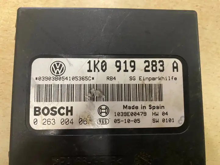 Volkswagen Golf Plus (2004 - 2008) 1K0919283A Блок управления парктрониками — фото 5