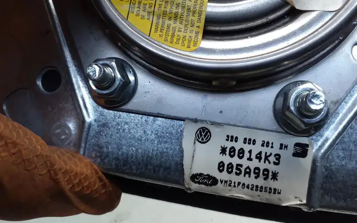 Volkswagen Sharan (2003 - 2010) 3B0880201BH Подушка безопасности руля — фото 3