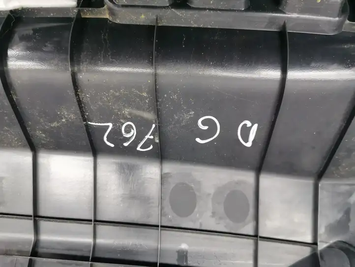 Toyota RAV 4 (XA50) (2018 - ) 6473042151 Боковая обшивка багажника — фото 2