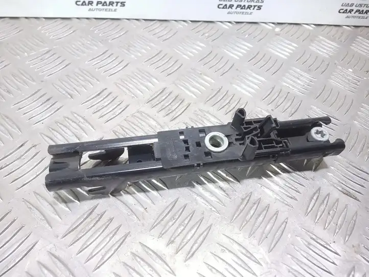 Ford Focus (2008 - 2011) 33007942 Регулятор ремня безопасности — фото 1