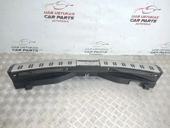 Nissan Qashqai (2010 - 2013) 84992EY10A Отделка порога багажника — фото 1