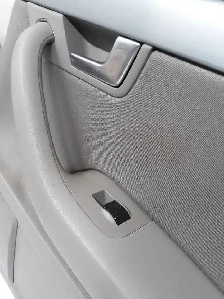 Audi A4 S4 B7 8E 8H (2004 - 2009) 8E0867306 Обшивка задней двери — фото 4