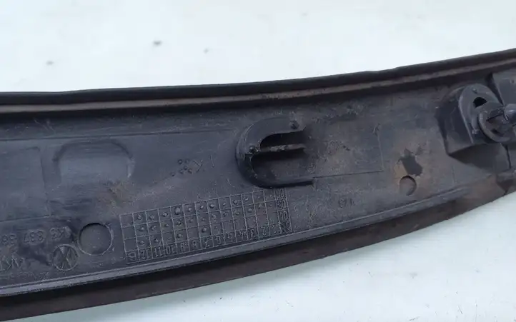 Volkswagen Golf V (2003 - 2009) 1K5837381D Прочая отделка передней двери — фото 4