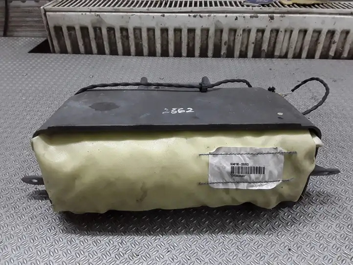 Chrysler Pacifica (2003 - 2008) 6048196 Подушка безопасности пассажира — фото 1