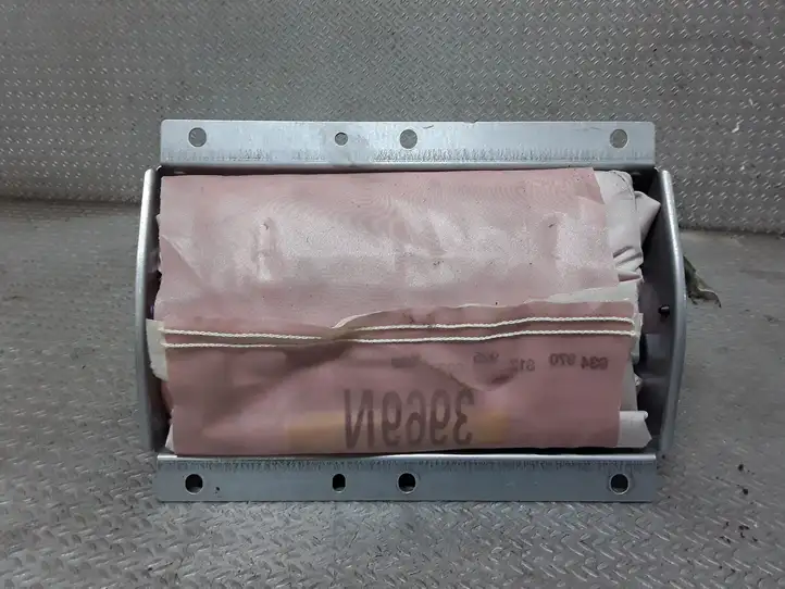 Volvo V70 (2000 - 2004) 9191928 Подушка безопасности пассажира — фото 1