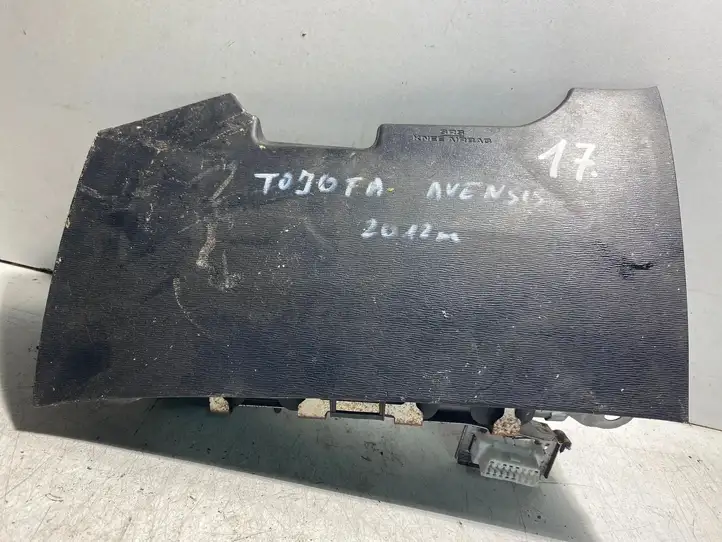 Toyota Avensis T270 (2009 - 2012) Коленная подушка безопасности — фото 1