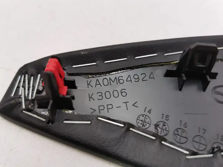 (2012 - 2015) KA0M64924 Другая деталь консоли (туннеля) — фото 10