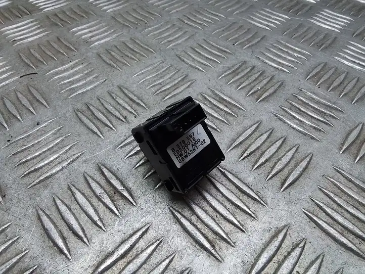 BMW 7 E65 E66 (2001 - 2008) 8379597 Кнопка стеклоподъемников — фото 3