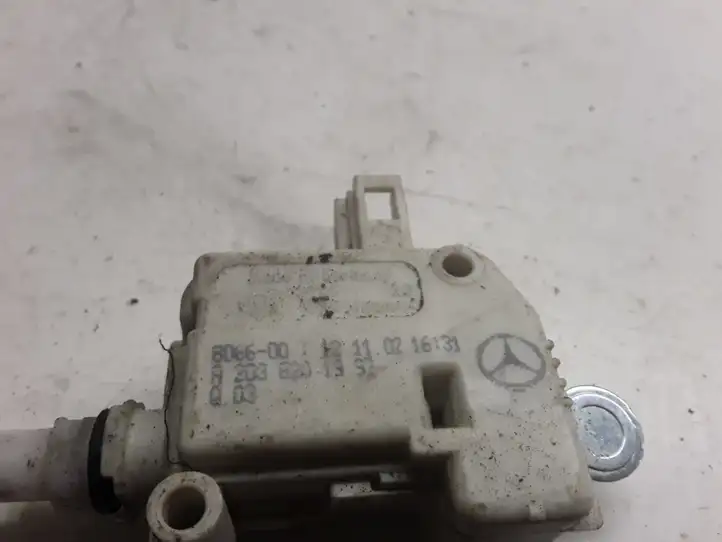 Mercedes-Benz A W169 (2004 - 2012) A2038201997 Замок крышки топливного бака — фото 2