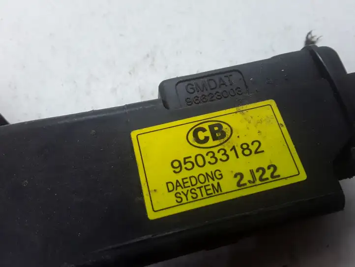 Opel Antara (2011 - 2017) 96623003 Замок крышки топливного бака — фото 3