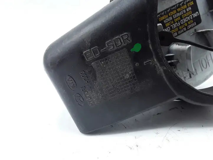 Kia Ceed (2006 - 2010) 695131H000 Крышка топливного бака — фото 3
