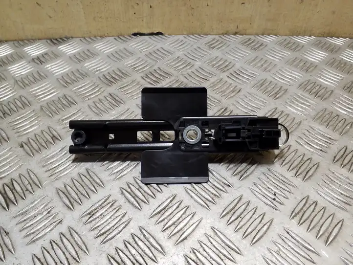 Land Rover Range Rover Sport L494 (2013 - 2017) 616773300 Регулятор ремня безопасности — фото 1