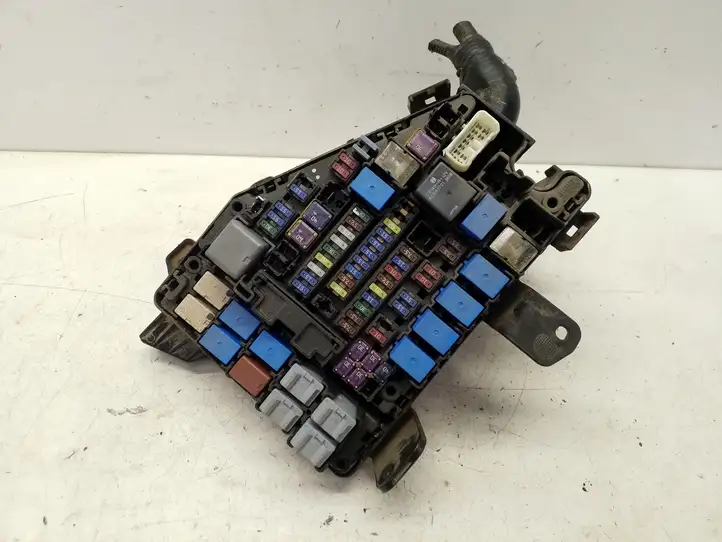 Subaru Outback (BS) (2014 - 2019) PR103830B Блок предохранителей (комплект) — фото 7