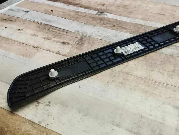 Honda Civic (2006 - 2011) 84202SMGE012 Внутренняя отделка переднего порога — фото 3