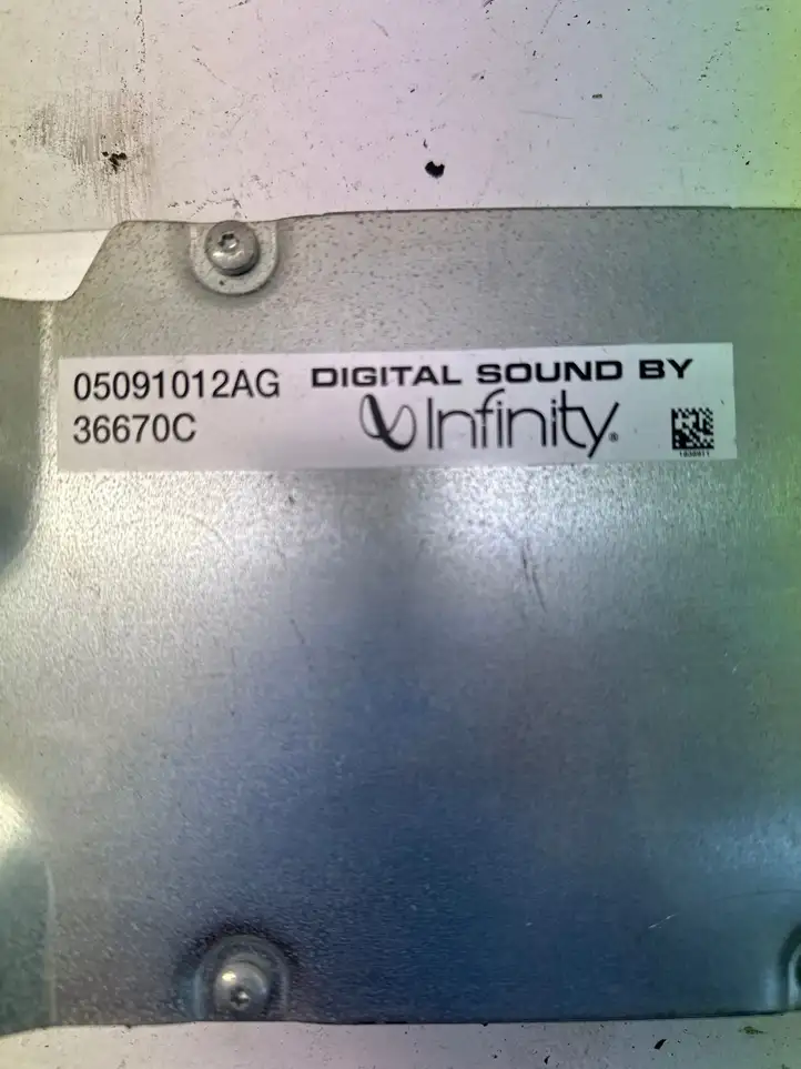 Dodge Nitro (2006 - 2011) 05091012AG Усилитель звука — фото 6