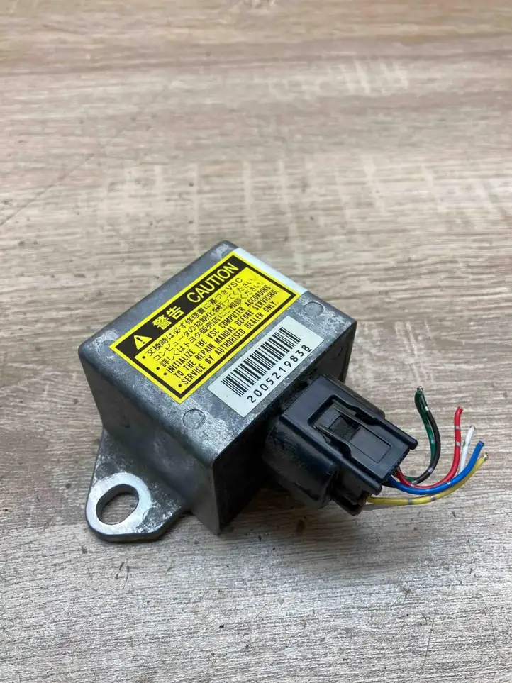 Toyota Land Cruiser (J120) (2002 - 2009) 8918360010 Датчик удара SRS — фото 1